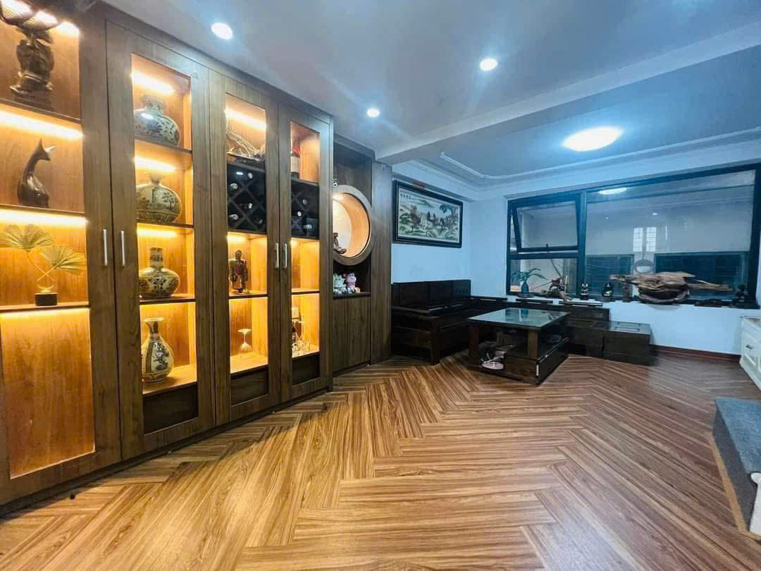 Cho thuê nhà nguyên căn ngõ 71 Nguyễn Lương Bằng, 5 tầng x 35m2, 3 ngủ kk, 13 triệu - Ảnh 1